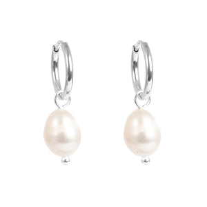 Eyrnalokkar - Freshwater Pearls